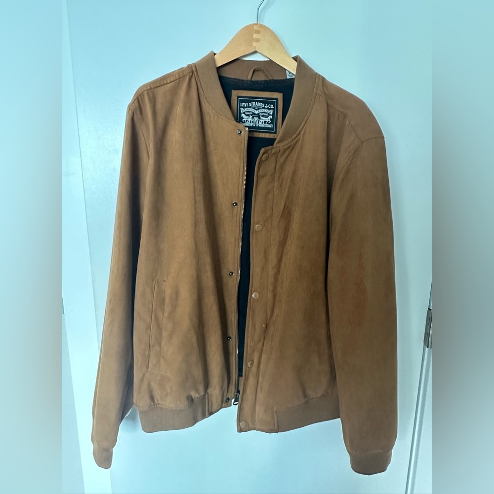 Suede bomber jacket from Levi’s size XL.